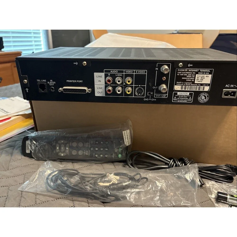Sony 1998 Vintage WebTV Plus Internet Terminal INT-W200